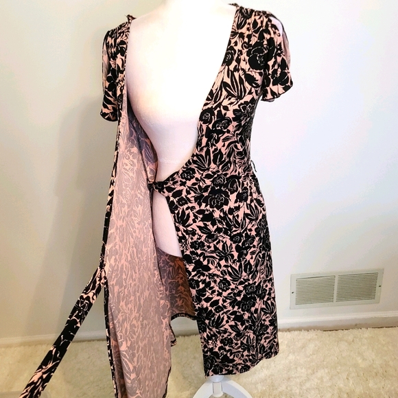 MAX AND CLEO TRUE FULL WRAP MIDI DRESS - Picture 7 of 9